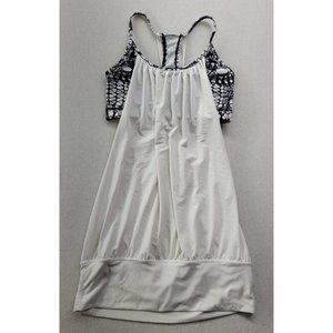 Lululemon No Limits Tank Top Women's Sz 4 White Black Built in Sports Bra